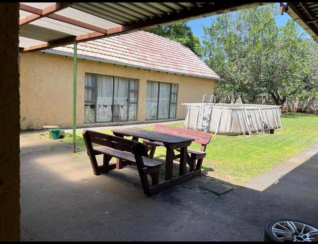 3 BEDROOM HOUSE FOR SALE IN LAMBTON